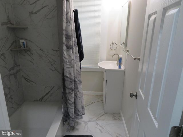 42 S MANSION AVE, Atlantic City, NJ 08401