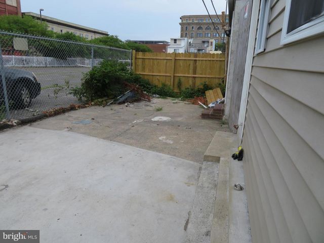 42 S MANSION AVE, Atlantic City, NJ 08401