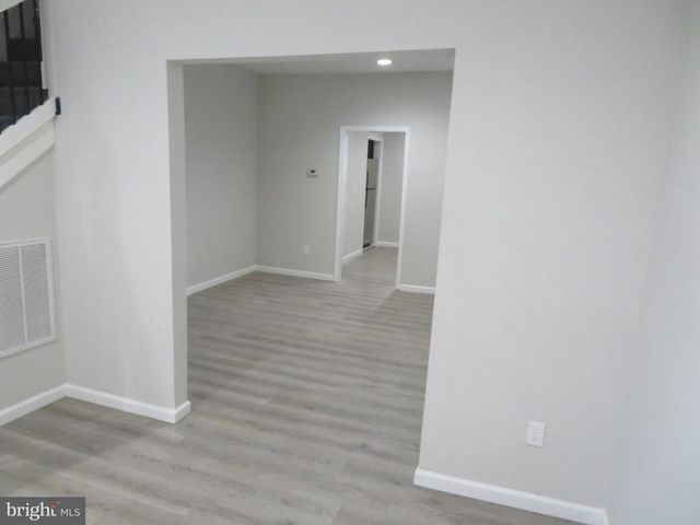 42 S MANSION AVE, Atlantic City, NJ 08401