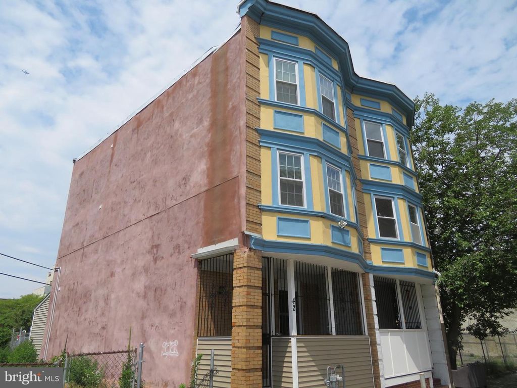 42 S MANSION AVE, Atlantic City, NJ 08401