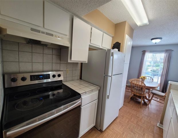3919 Fairmont Parkway 255, Pasadena, TX 77504