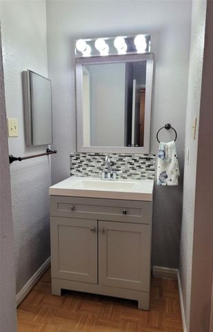 3919 Fairmont Parkway 255, Pasadena, TX 77504