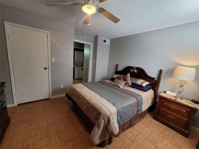 3919 Fairmont Parkway 255, Pasadena, TX 77504