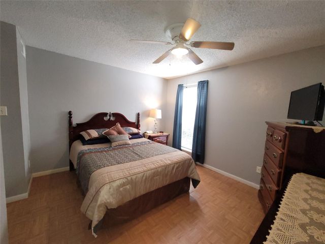 3919 Fairmont Parkway 255, Pasadena, TX 77504