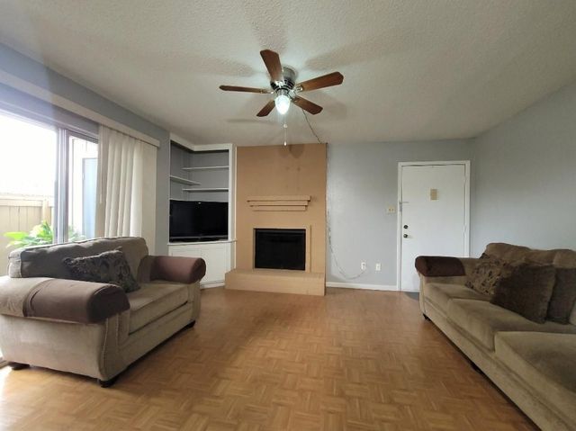 3919 Fairmont Parkway 255, Pasadena, TX 77504