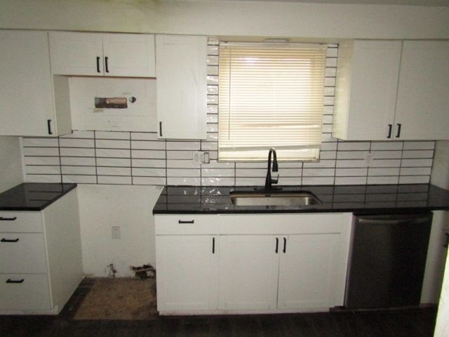 1414 Avon Place, Blackridge, PA 15221