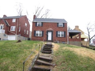 1414 Avon Place, Blackridge, PA 15221