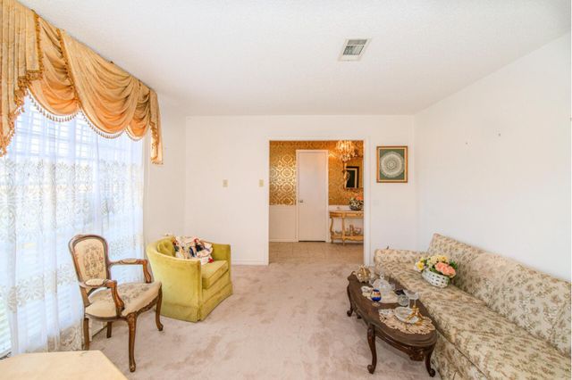 3649 Memorial Boulevard, Port Arthur, TX 77640