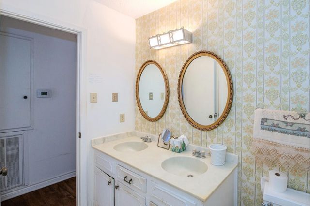 3649 Memorial Boulevard, Port Arthur, TX 77640