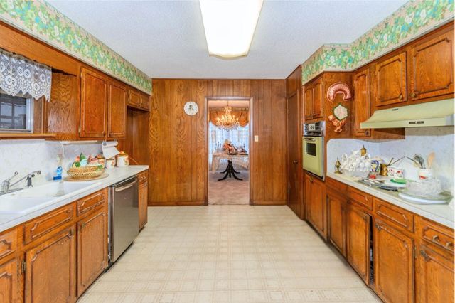 3649 Memorial Boulevard, Port Arthur, TX 77640