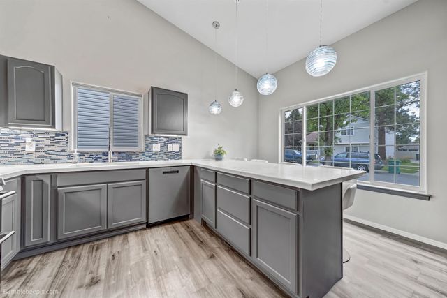 10209 E 17th Ln, Spokane Valley, WA 99206