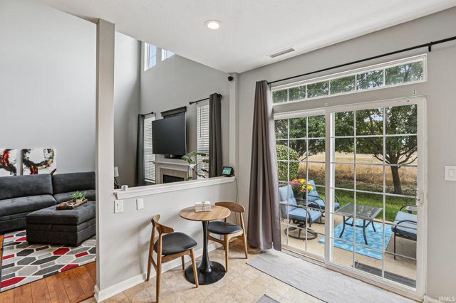 5703 Polk Dr Unit 203, Noblesville, IN 46062