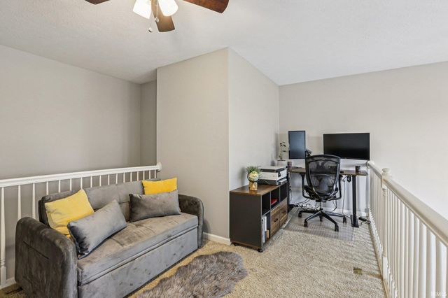 5703 Polk Dr Unit 203, Noblesville, IN 46062