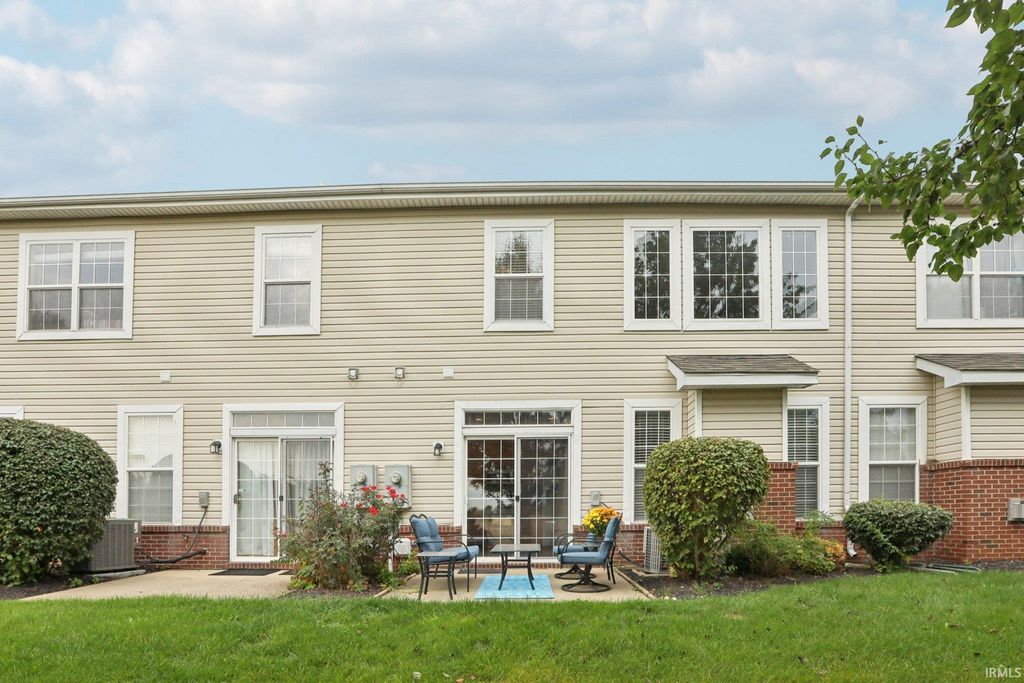 5703 Polk Dr Unit 203, Noblesville, IN 46062