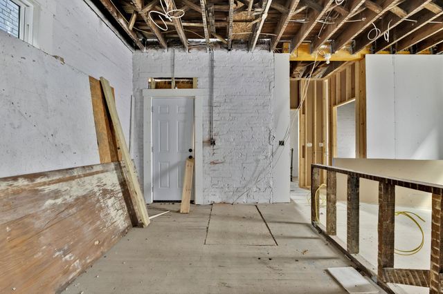 824 Oak Street, Columbus, OH 43205