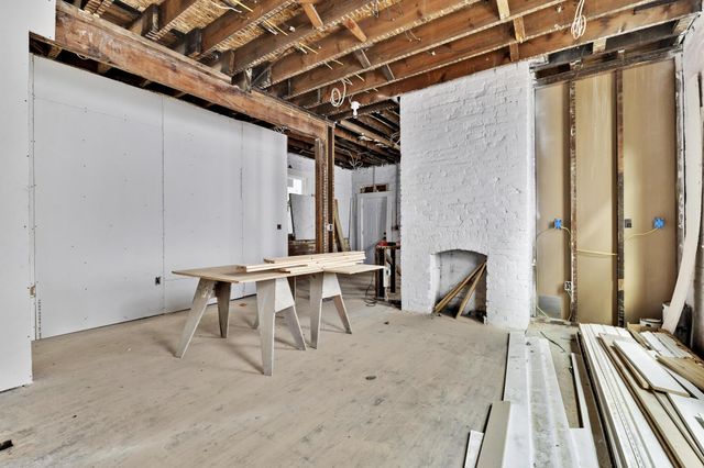 824 Oak Street, Columbus, OH 43205