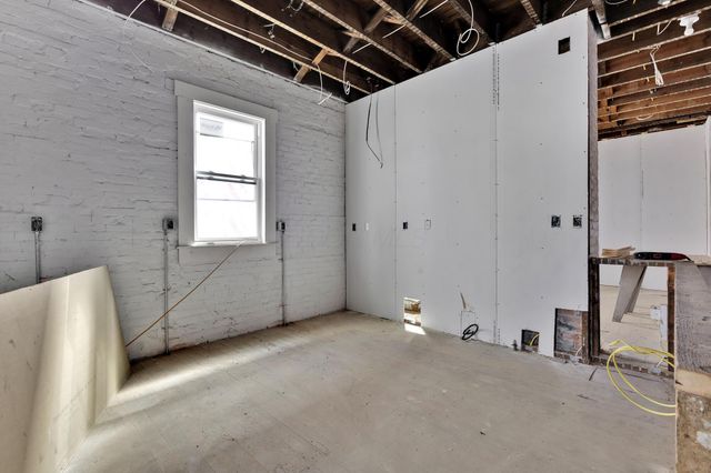 824 Oak Street, Columbus, OH 43205