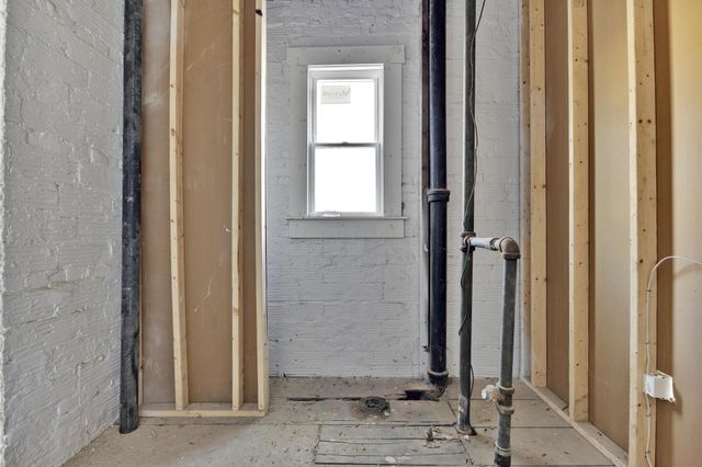 824 Oak Street, Columbus, OH 43205
