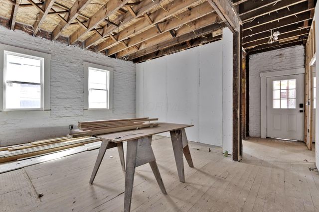 824 Oak Street, Columbus, OH 43205