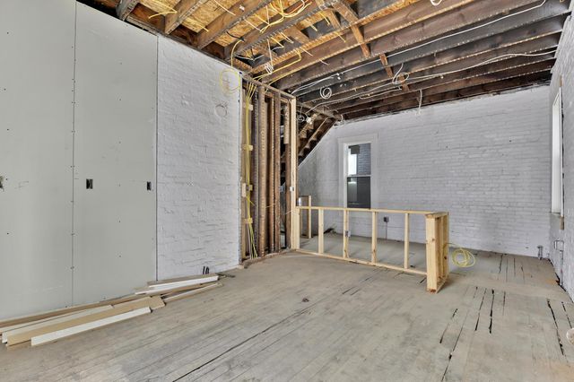 824 Oak Street, Columbus, OH 43205
