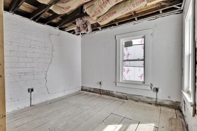 824 Oak Street, Columbus, OH 43205