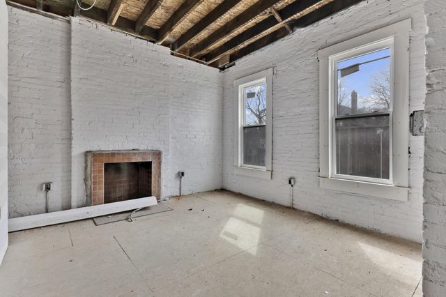824 Oak Street, Columbus, OH 43205
