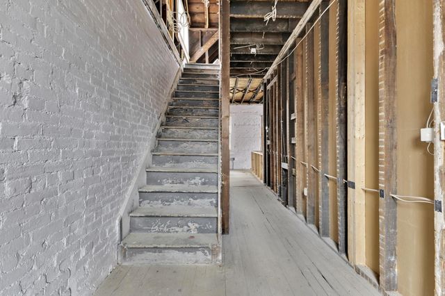 824 Oak Street, Columbus, OH 43205