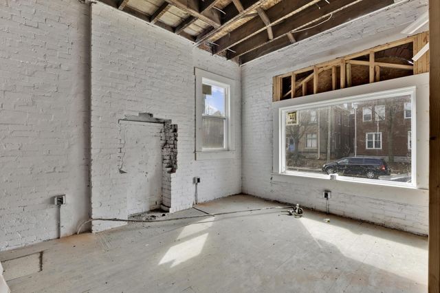 824 Oak Street, Columbus, OH 43205