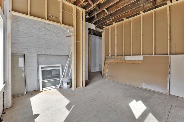 824 Oak Street, Columbus, OH 43205