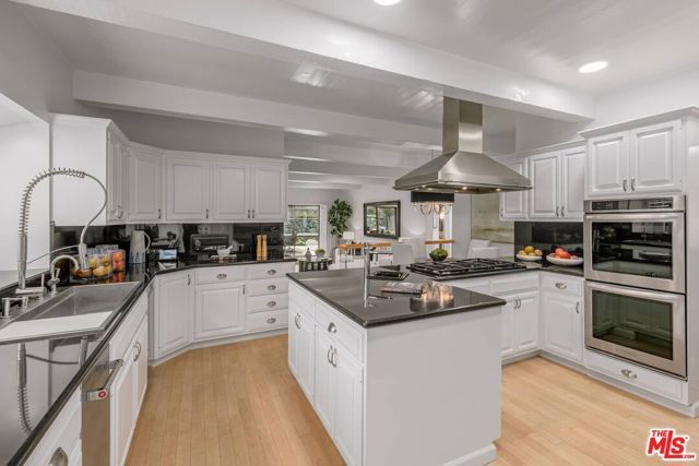 17765 Camino De Yatasto, Pacific Palisades (los Angeles), CA 90272