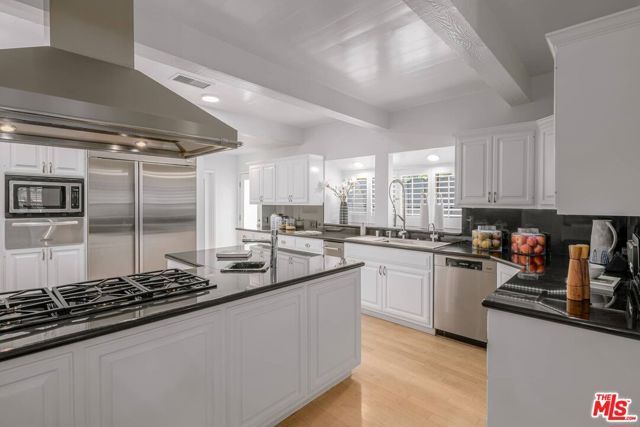 17765 Camino De Yatasto, Pacific Palisades (los Angeles), CA 90272