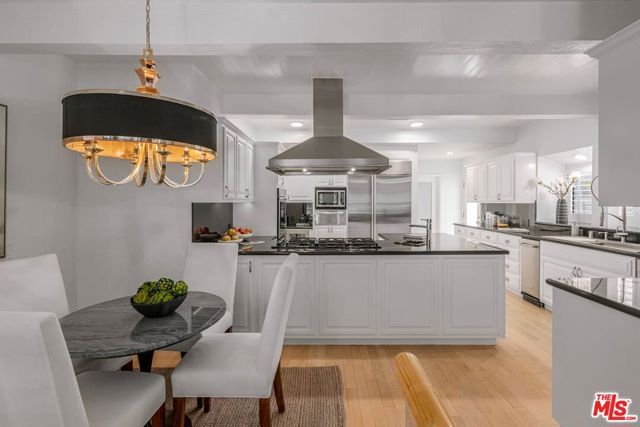17765 Camino De Yatasto, Pacific Palisades (los Angeles), CA 90272