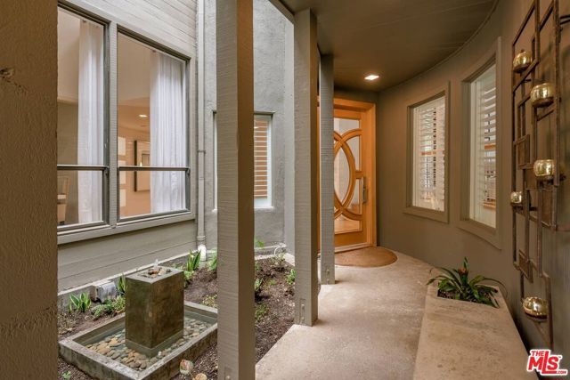 17765 Camino De Yatasto, Pacific Palisades (los Angeles), CA 90272