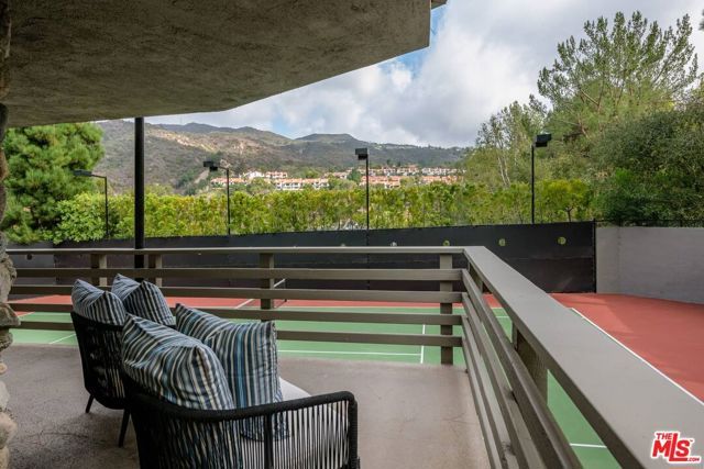 17765 Camino De Yatasto, Pacific Palisades (los Angeles), CA 90272