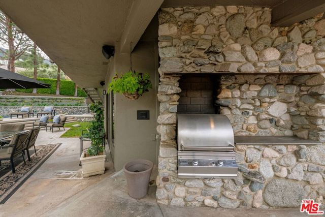 17765 Camino De Yatasto, Pacific Palisades (los Angeles), CA 90272
