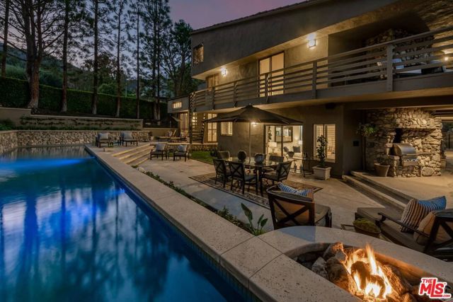 17765 Camino De Yatasto, Pacific Palisades (los Angeles), CA 90272