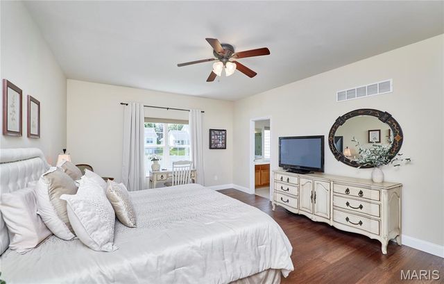111 Berry Manor Circle, St Charles, MO 63376