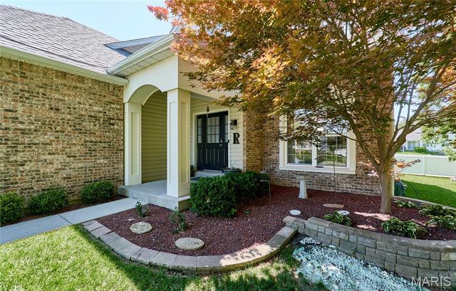 111 Berry Manor Circle, St Charles, MO 63376