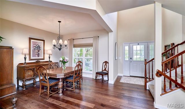 111 Berry Manor Circle, St Charles, MO 63376