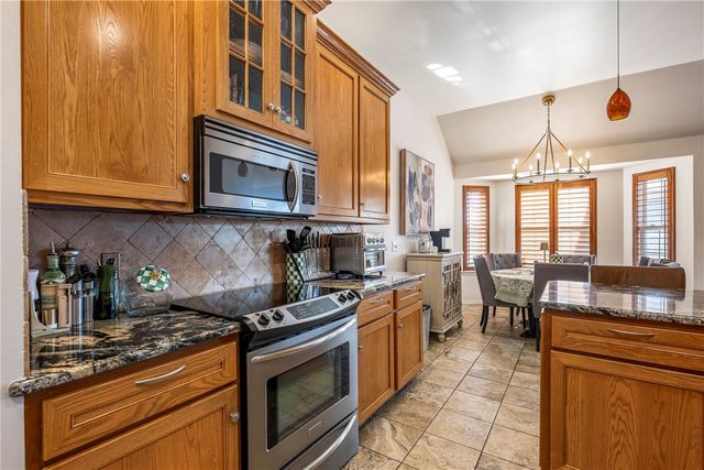 2710 W Wood Street, Rogers, AR 72756