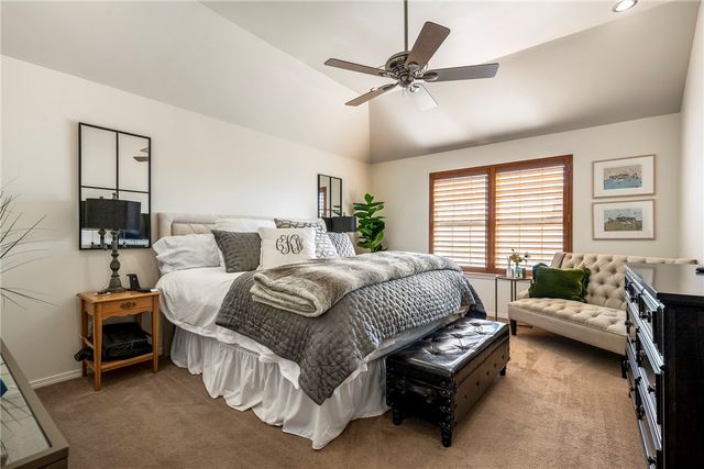 2710 W Wood Street, Rogers, AR 72756