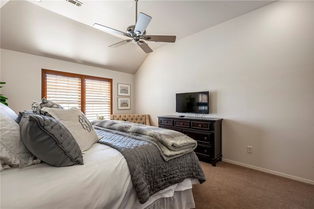 2710 W Wood Street, Rogers, AR 72756