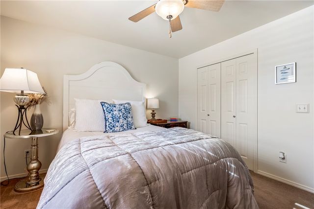 2710 W Wood Street, Rogers, AR 72756