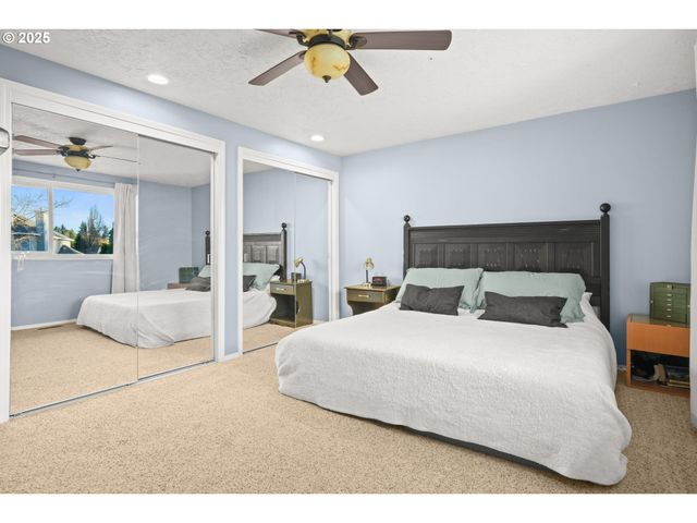 1660 Se LEWELLYN Ave, Troutdale, OR 97060