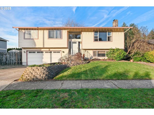 1660 Se LEWELLYN Ave, Troutdale, OR 97060