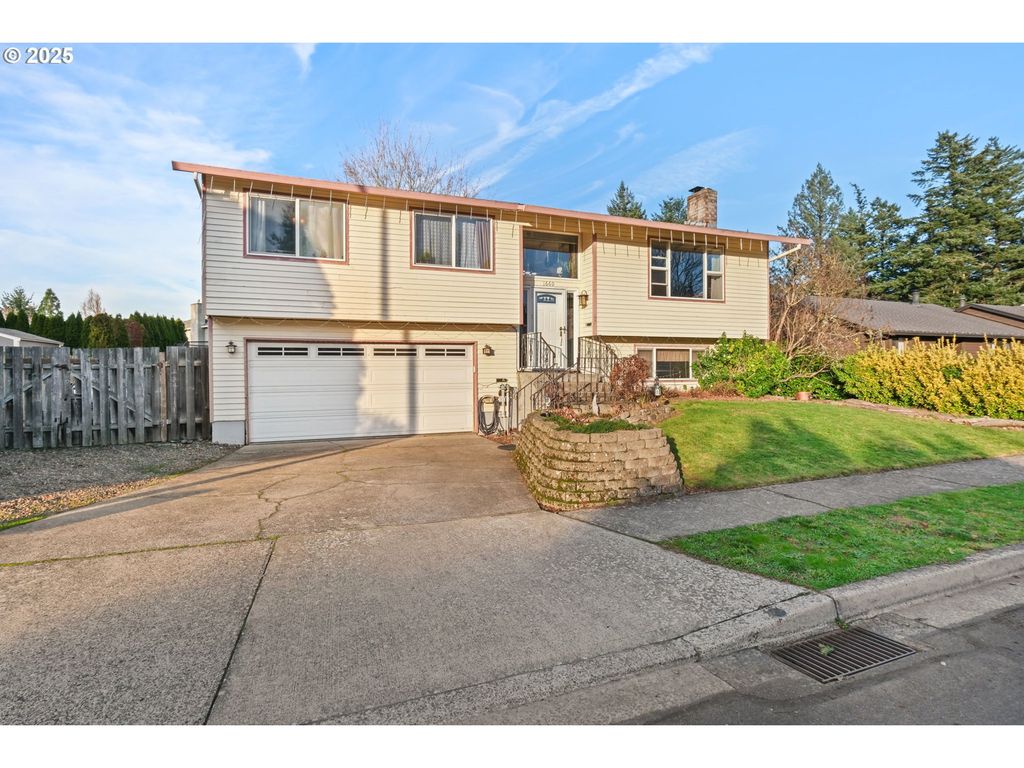 1660 Se LEWELLYN Ave, Troutdale, OR 97060