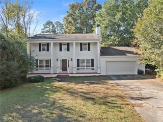 2831 Village Court, Gainesville, GA 30506