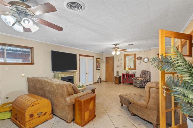 612 Cody Street, Sulphur, LA 70663