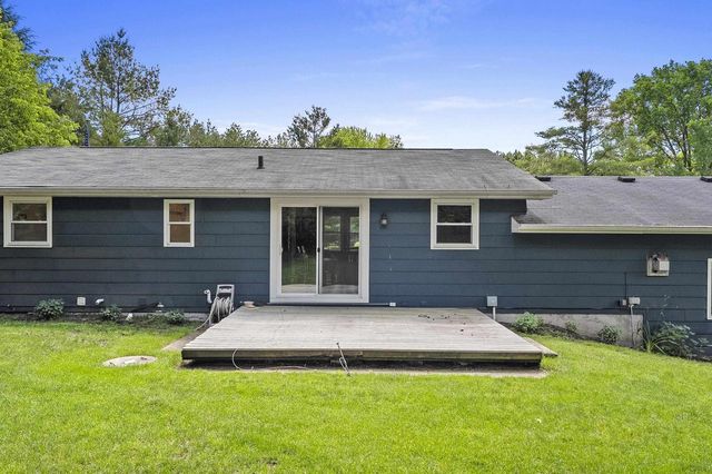 131 DEKARD ROAD, Little Suamico, WI 54141