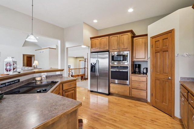 6784 Tartan Trail, Sun Prairie, WI 53590